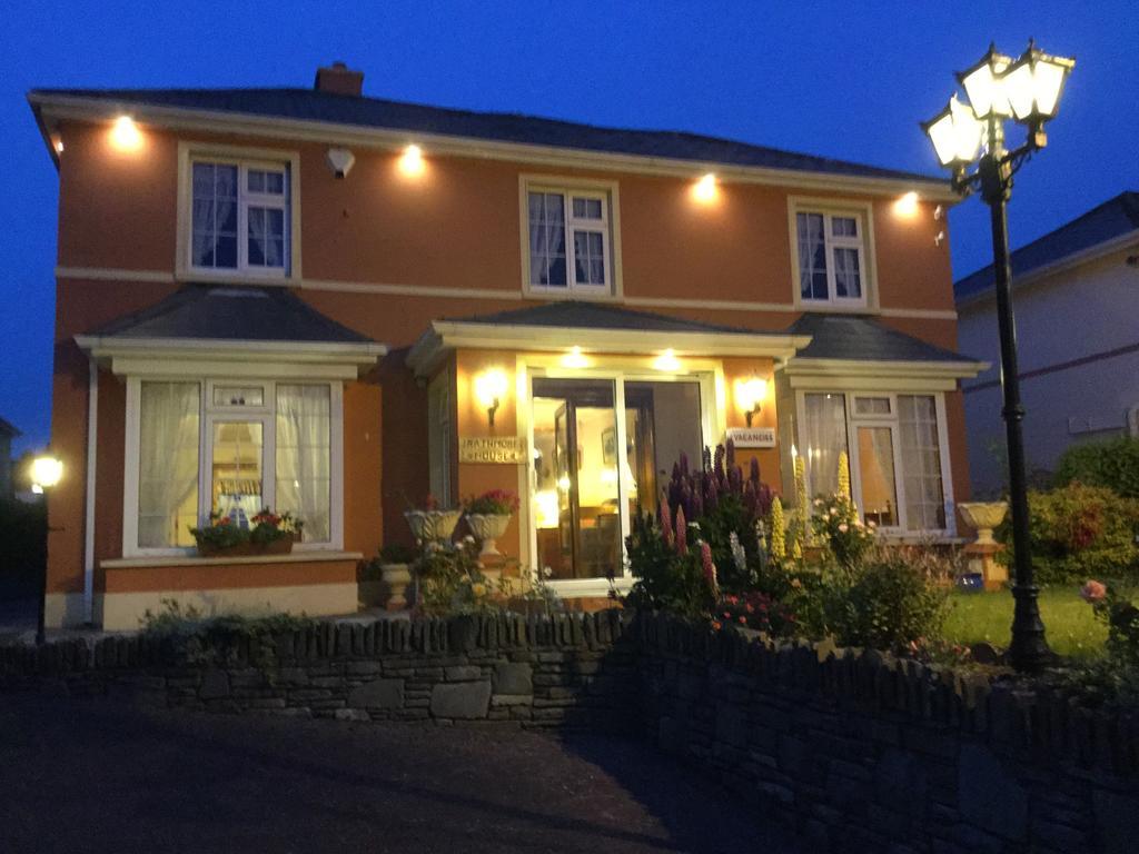 Bed and Breakfast Rathmore House Килларни Экстерьер фото